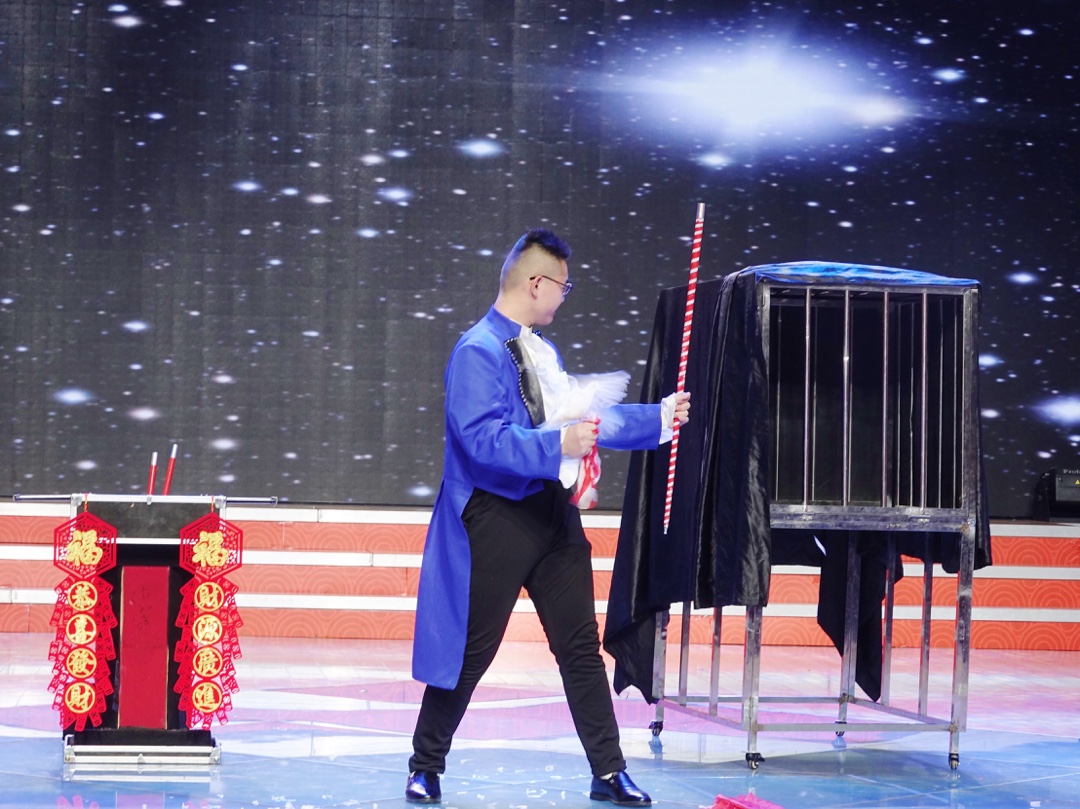 演唱:王凤琴《赞歌组合》演唱:崔文昱 王洪燕 张广
