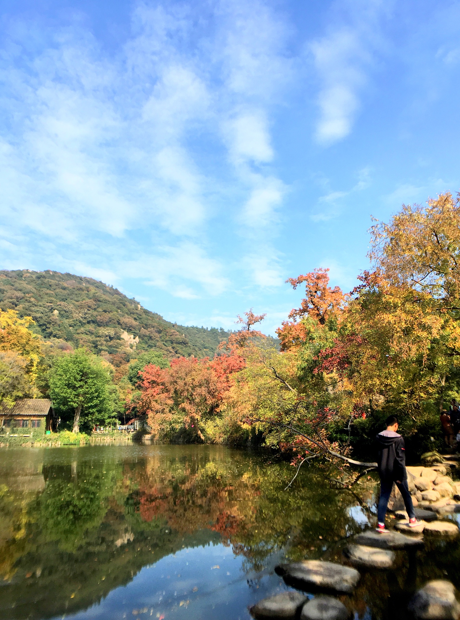 天平山为国家太湖名胜区木渎景区主要景点之一,位于苏州城西约14公里