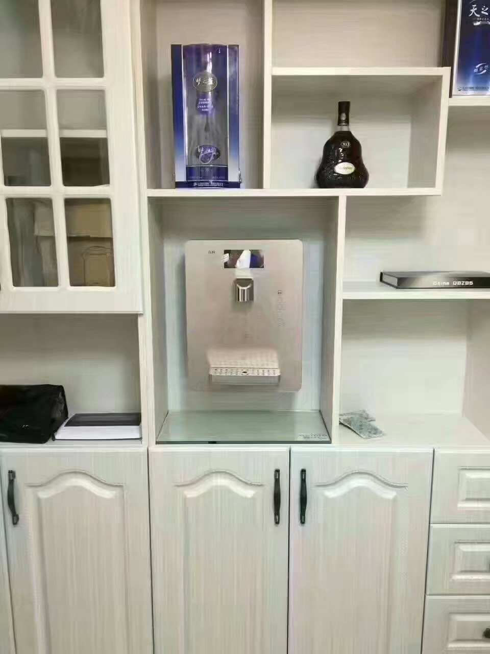 中大富硒水机 智能管线饮水机