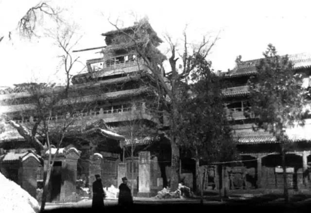 1901年隆兴寺部分坍塌的大悲阁主体