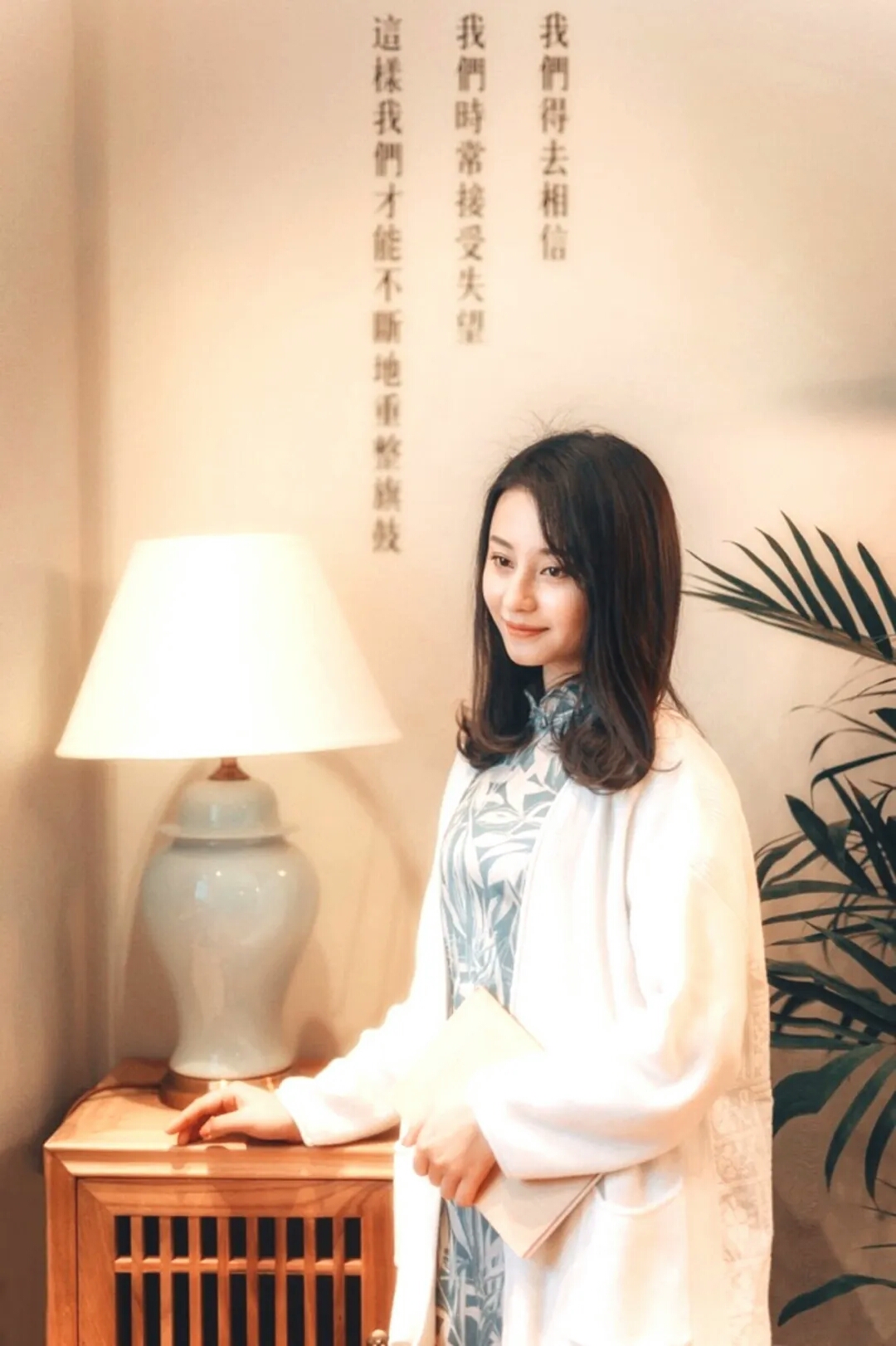 朗诵:《女人,愿你活出最美的自己》 文和颂:王秀芝