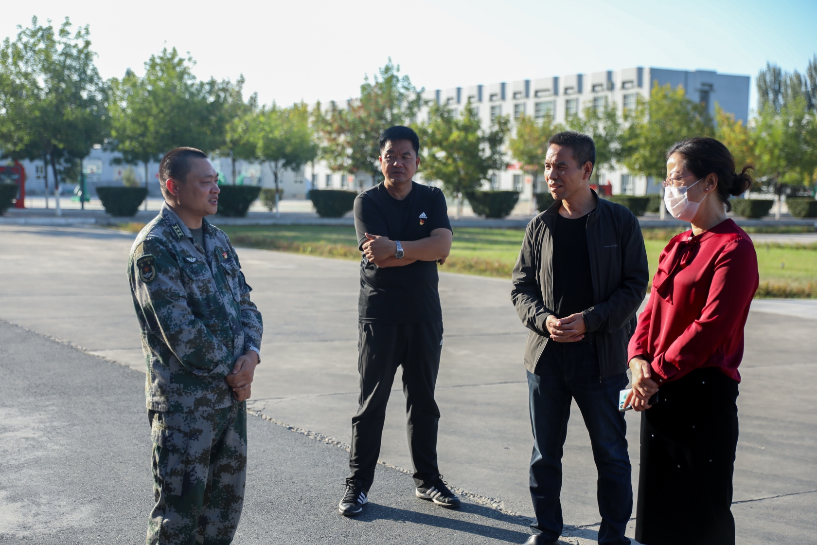 奎屯市举办择业就业宣讲给返乡退役士兵送上一份特别的大礼包