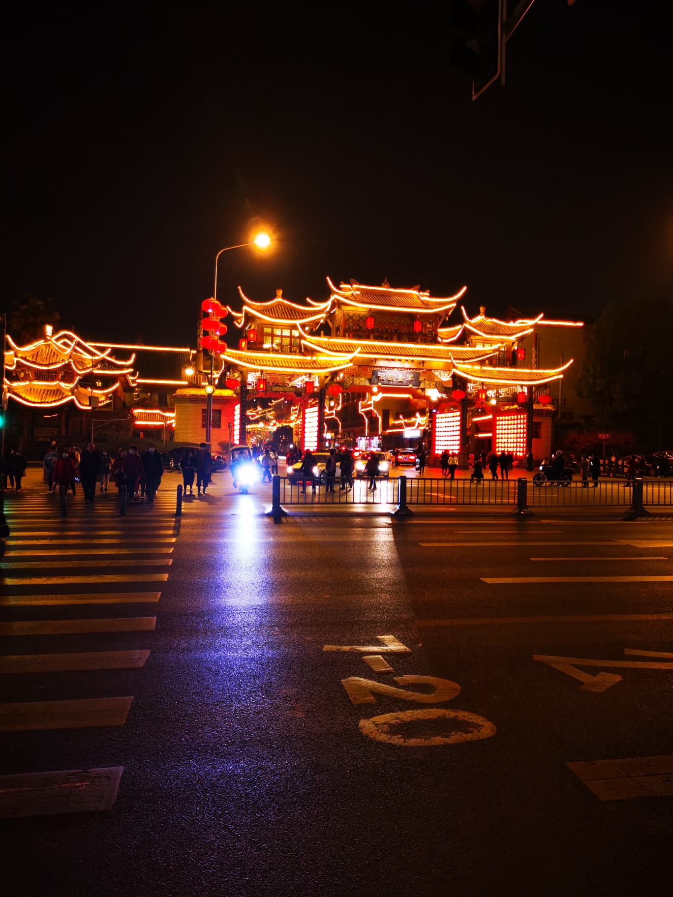 琴台路夜景