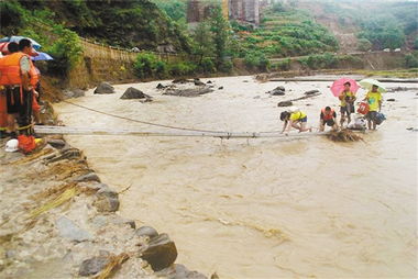 《雄诗豪歌》同题:暴雨洪灾;(第五期)