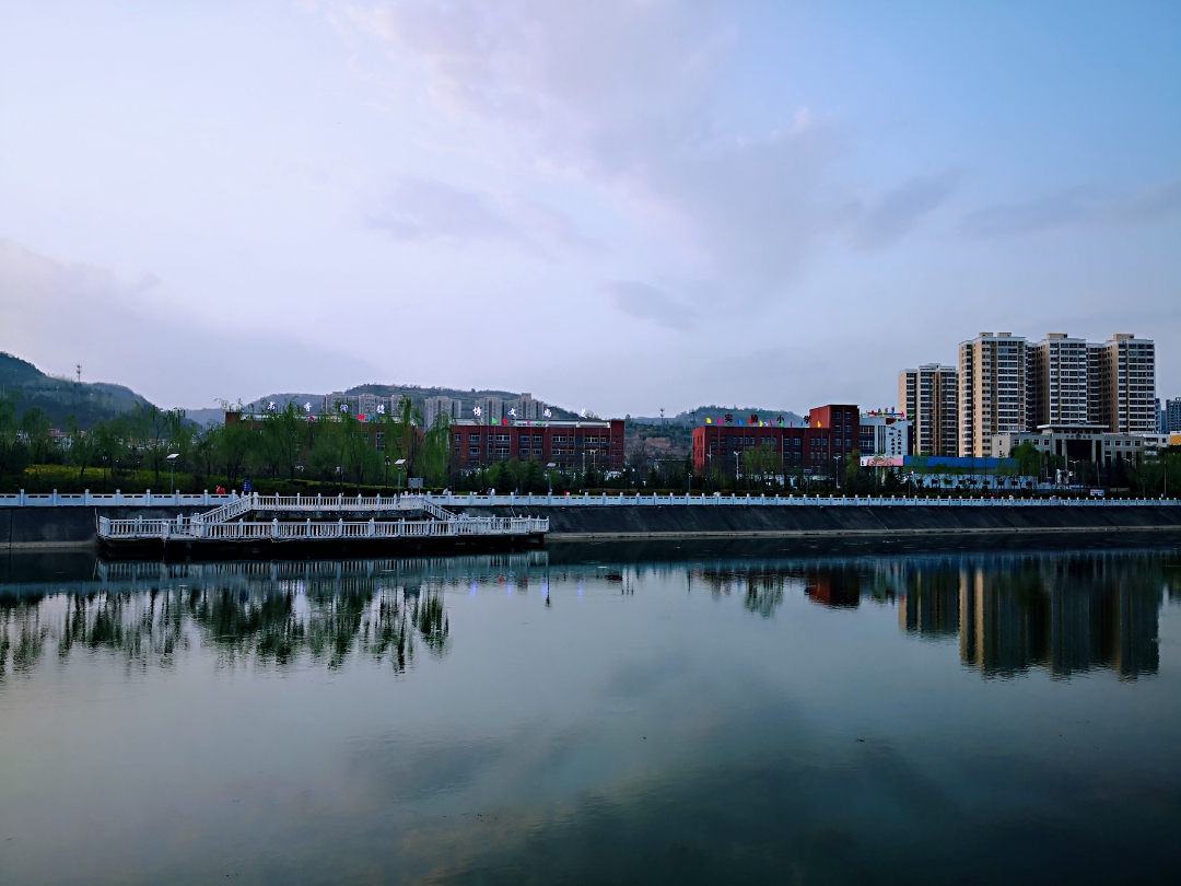 旬邑县,隶属于陕西省咸阳市,位于咸阳市北部,东接铜川市耀州区,北依