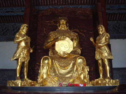 中国淮阳祭拜人祖伏羲二月二庙会
