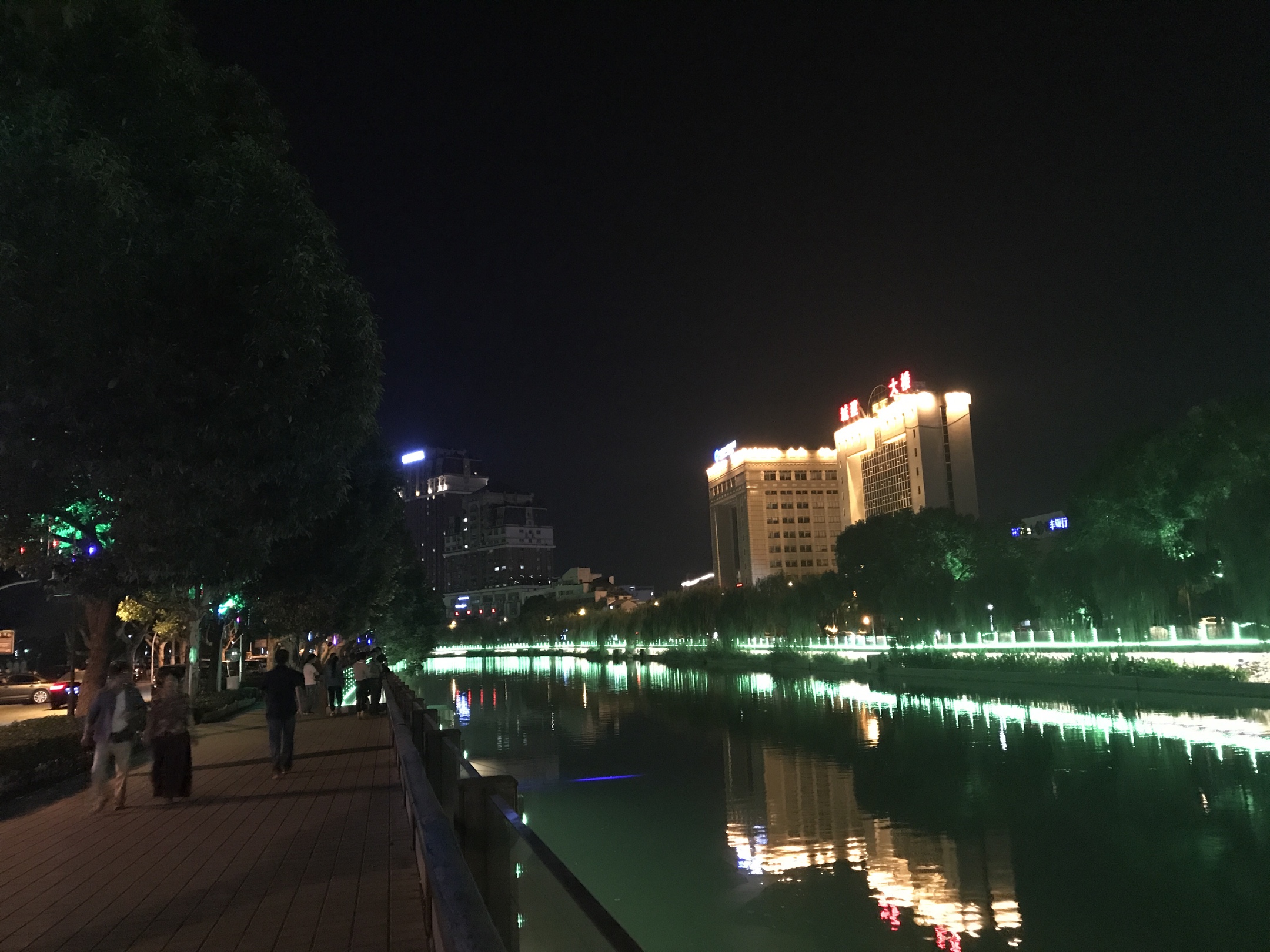 姚江两岸夜景美
