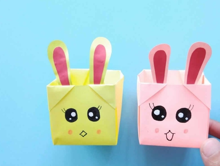 幼儿折纸:小兔子收纳盒