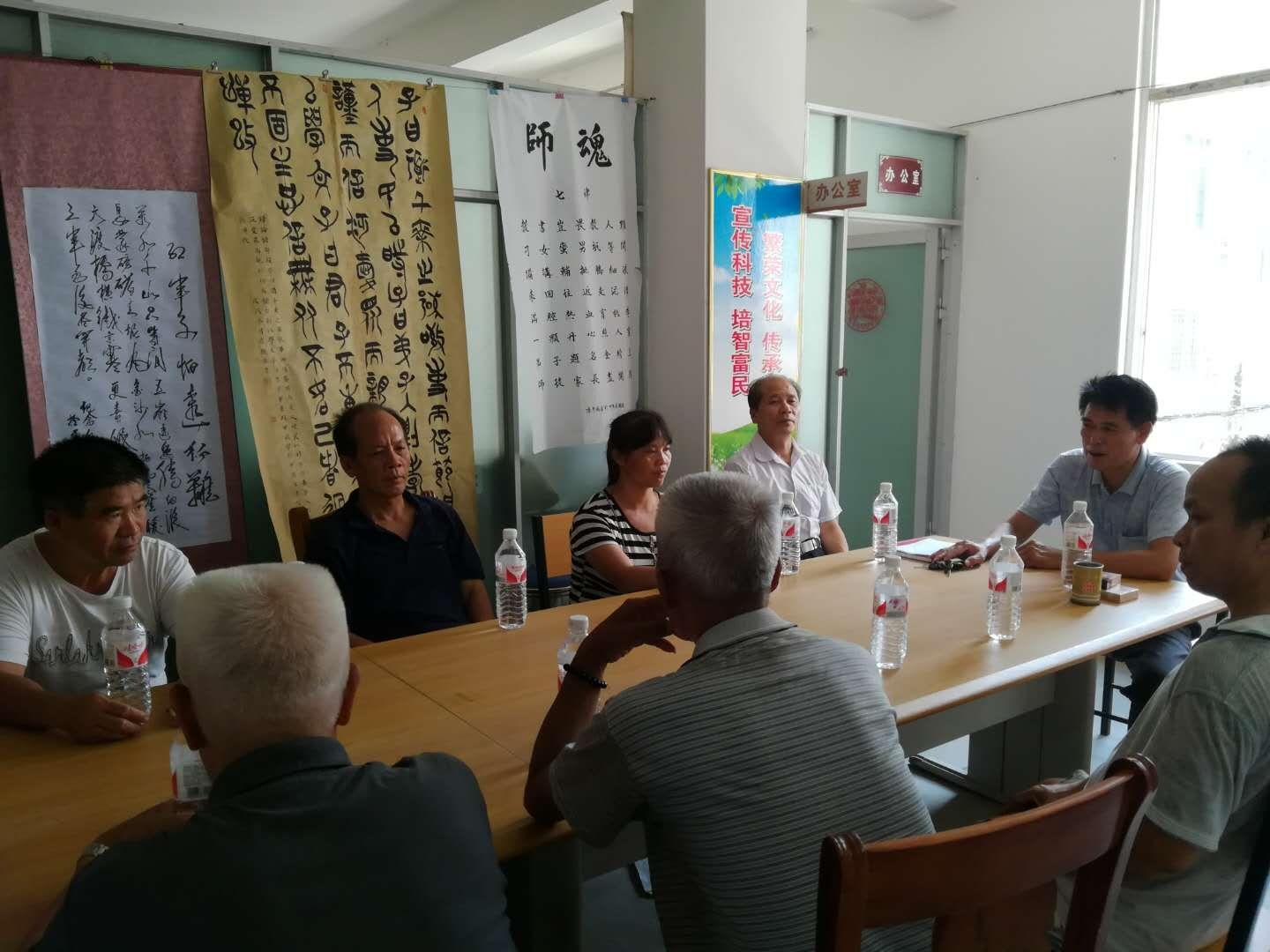 陈彦鸿副会长在发言中流露着几十年如一日对党的忠诚信守.