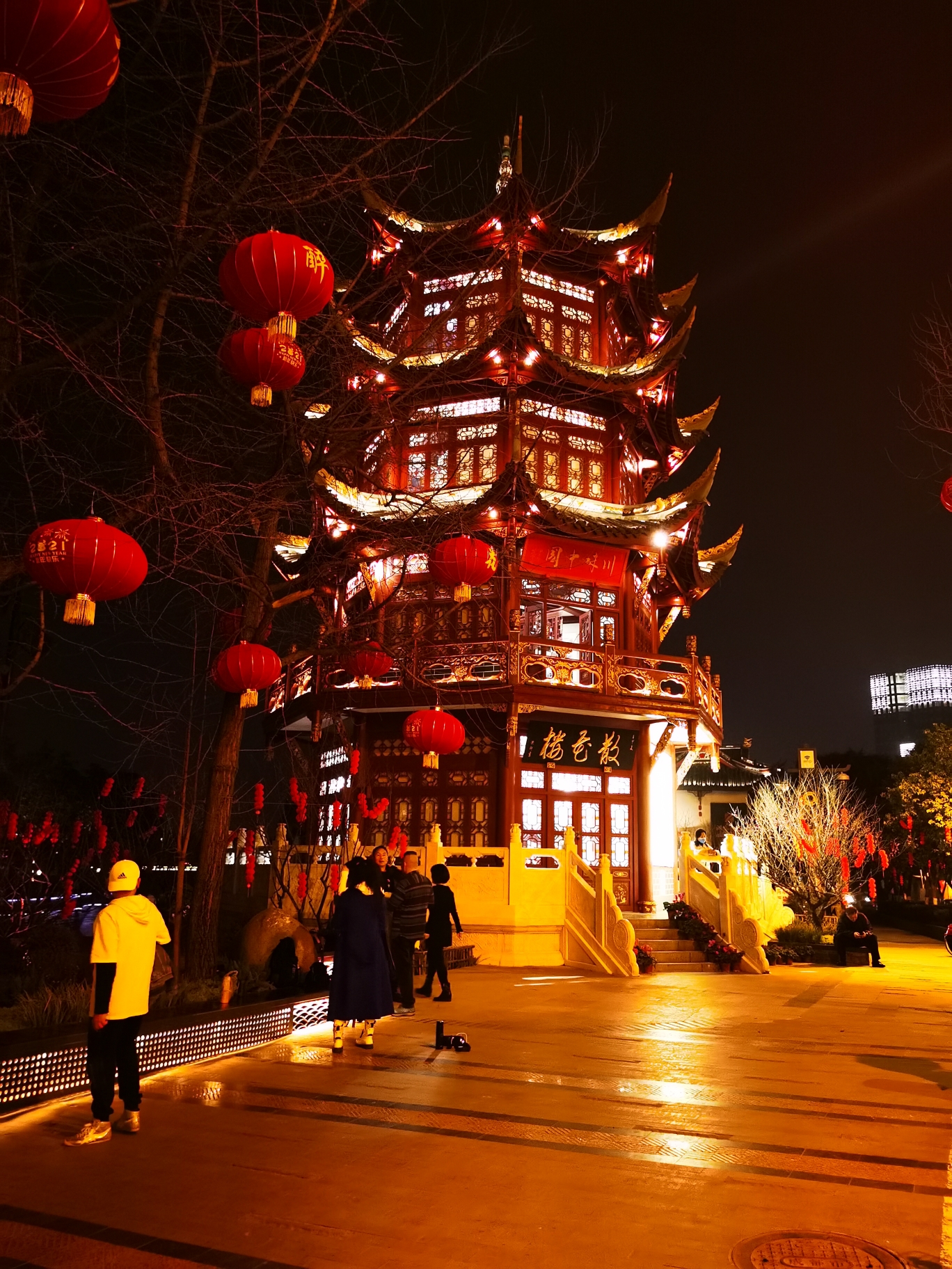 琴台路夜景