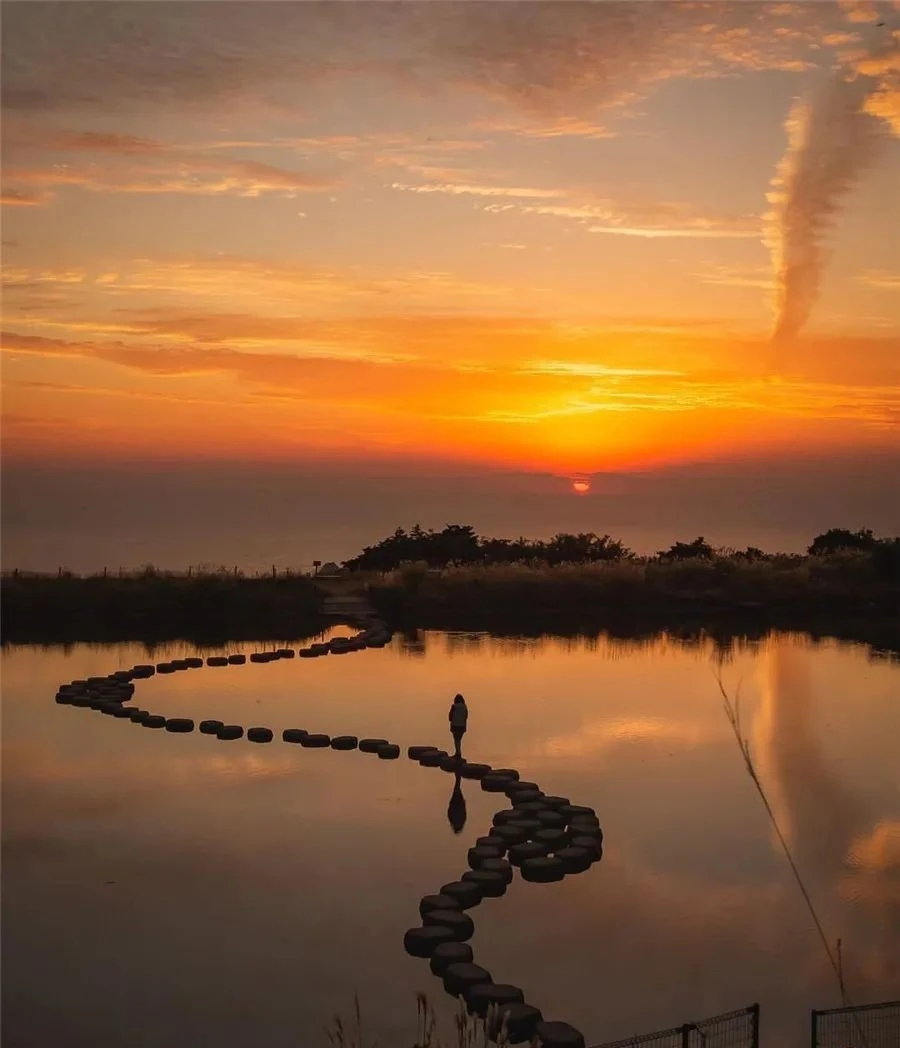 晚霞夕照,如诗如画