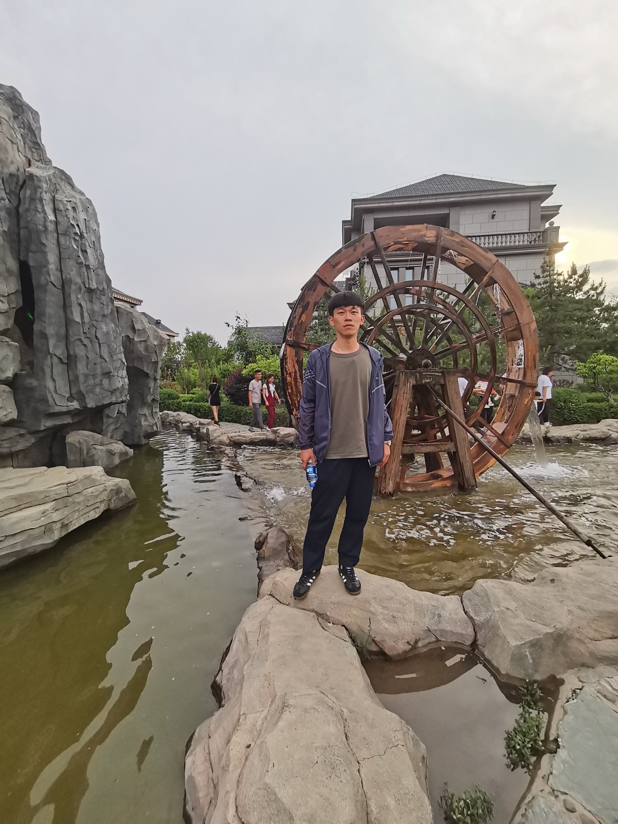 恼包村游园