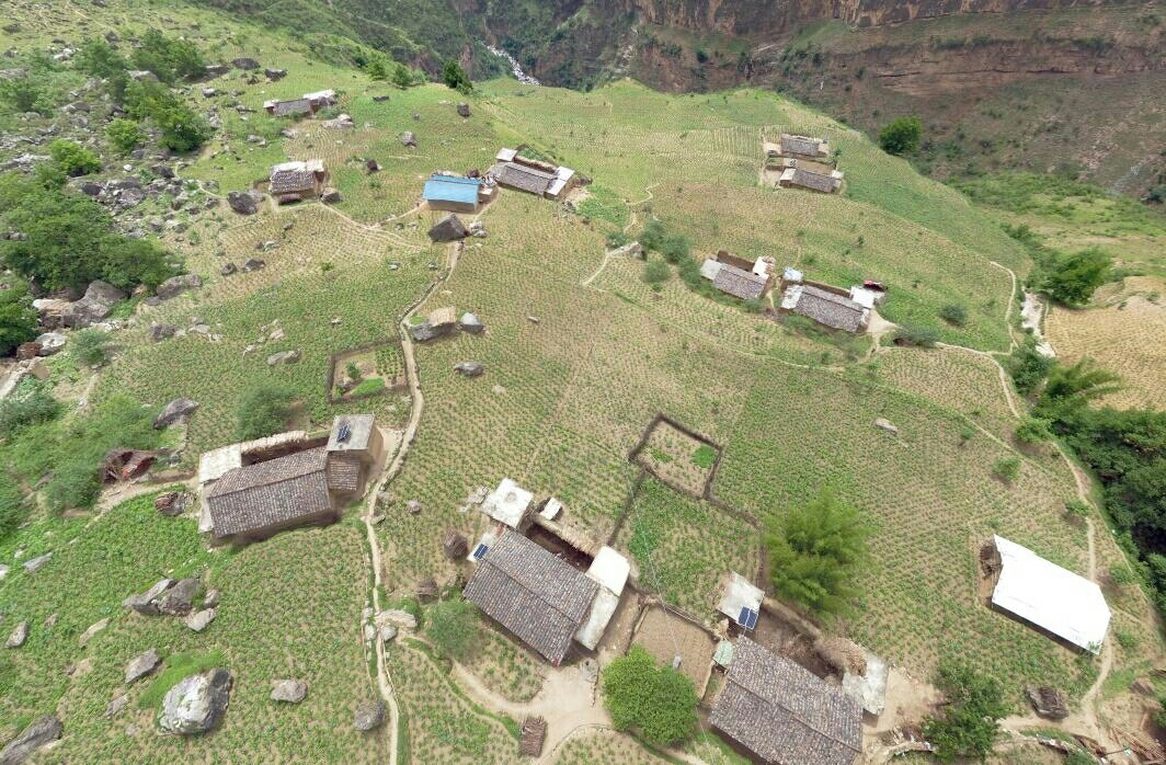 走进大凉山悬崖村