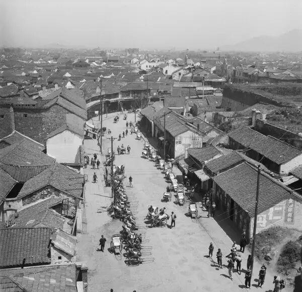 ▼1940年代,通济门外九龙桥.