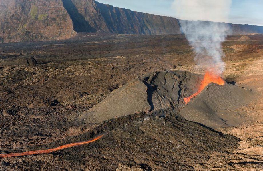 "人间炼狱":当年富尔奈斯火山喷发时
