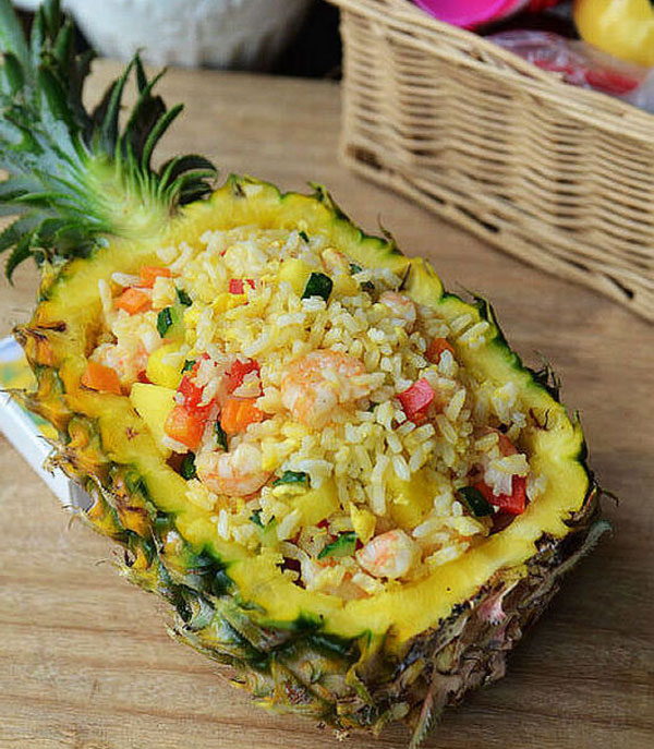 菠萝季必备——缤纷菠萝炒饭