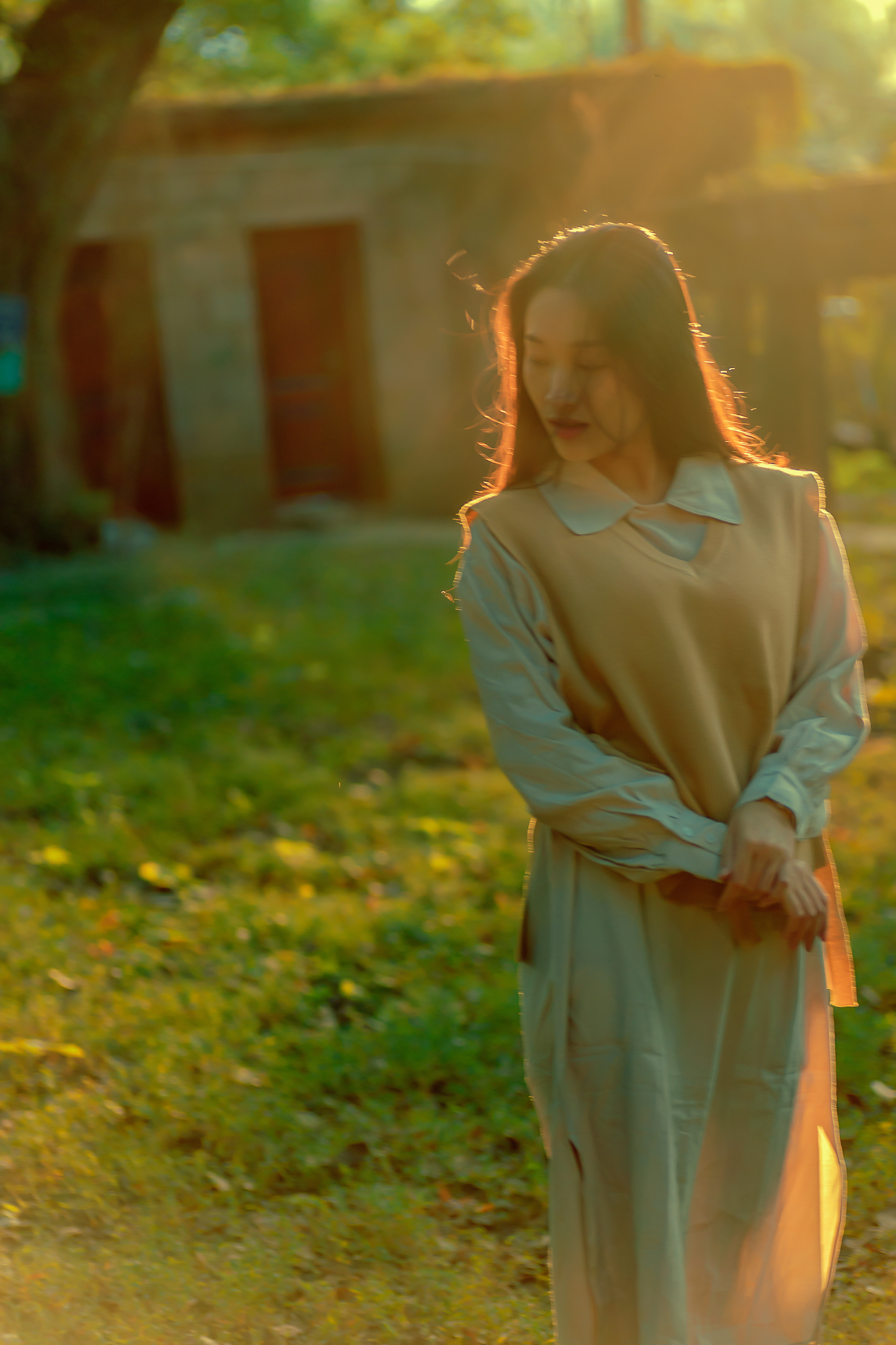 日落逆光人像的拍摄光斑有形非常漂亮