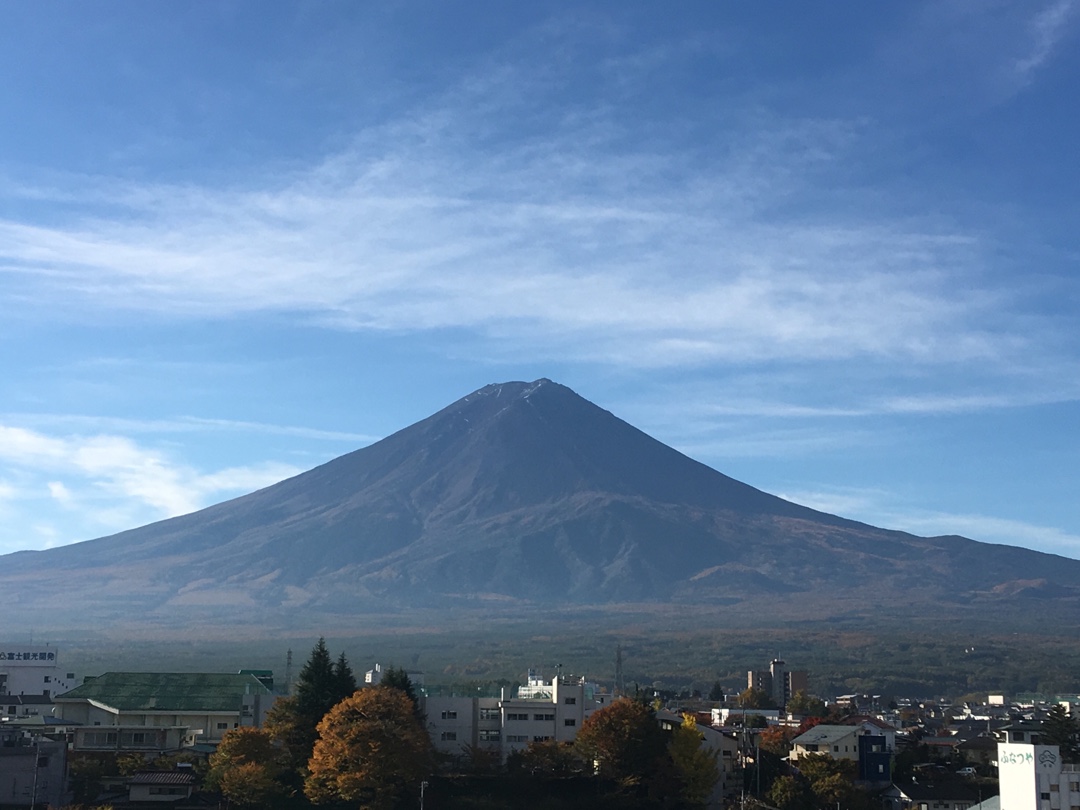 去!你的旅行~日本没有雪的富士山