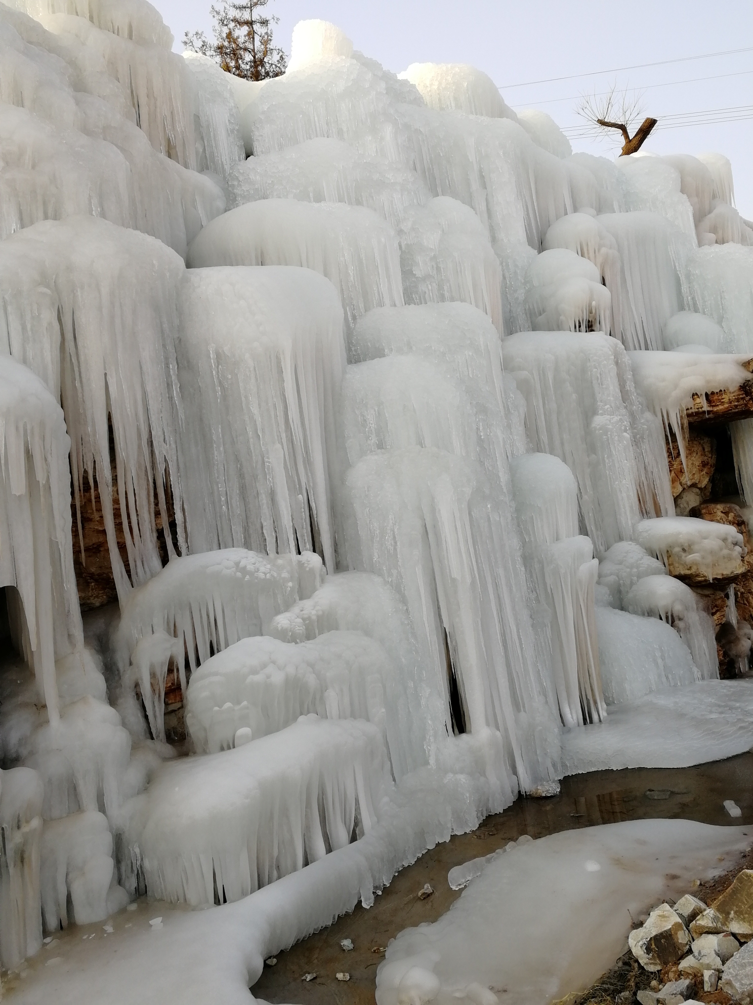 冰挂美景唤新春