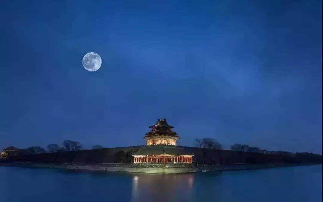 中国的月亮创作背景图片