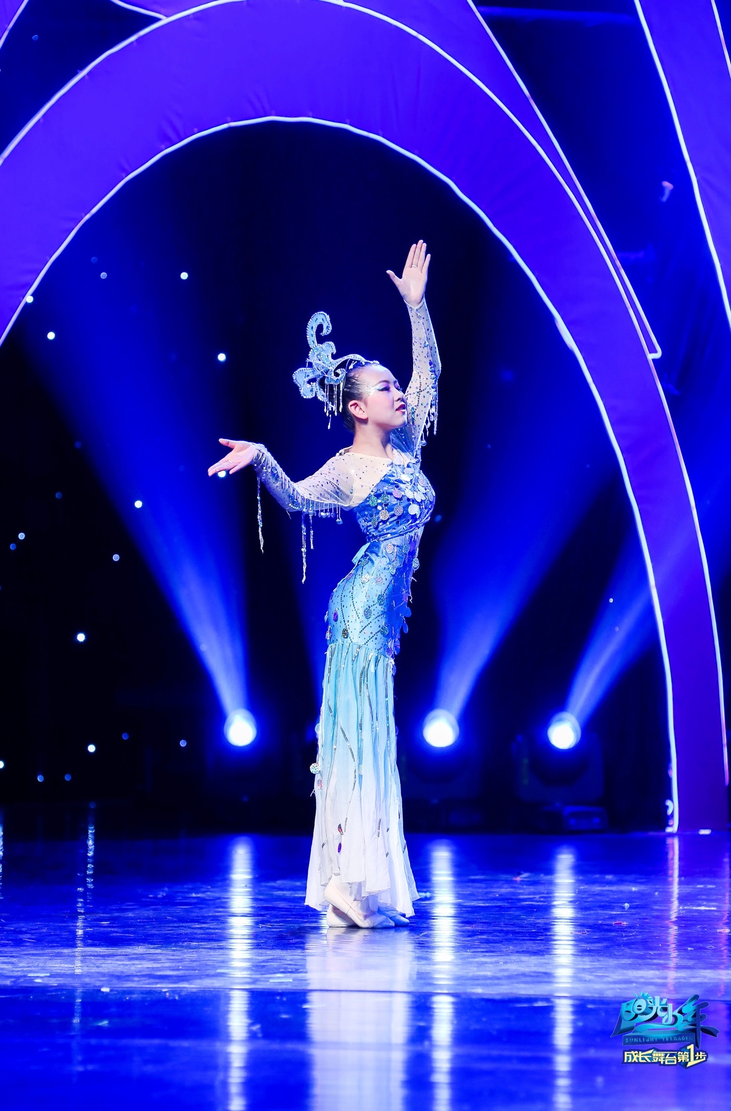 【学跳舞的姑娘与众不同】易乐舞蹈宝贝坚持宅家起舞!