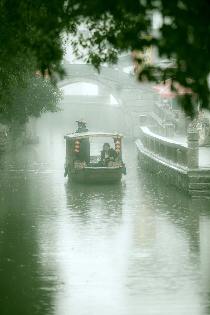 江南烟雨凄美图片
