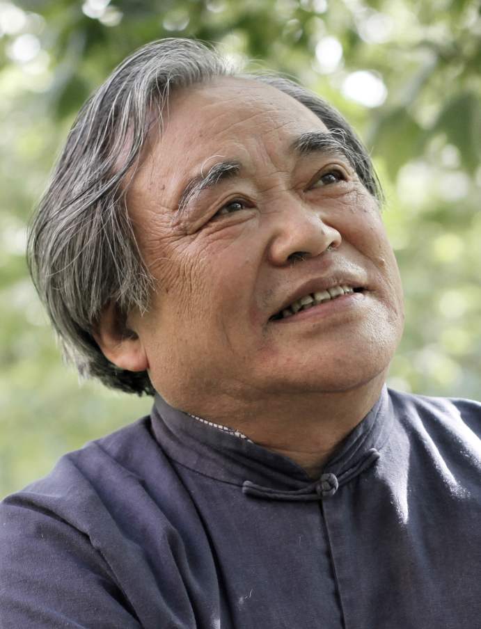 祖国啊我要燃烧作者叶文福朗诵丽靓