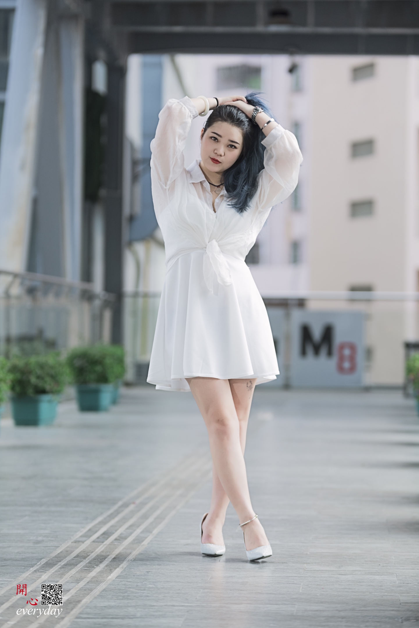 有一个星期没有拍照流泪今天开心在东莞常平百花时代广场拍摄美女lazy