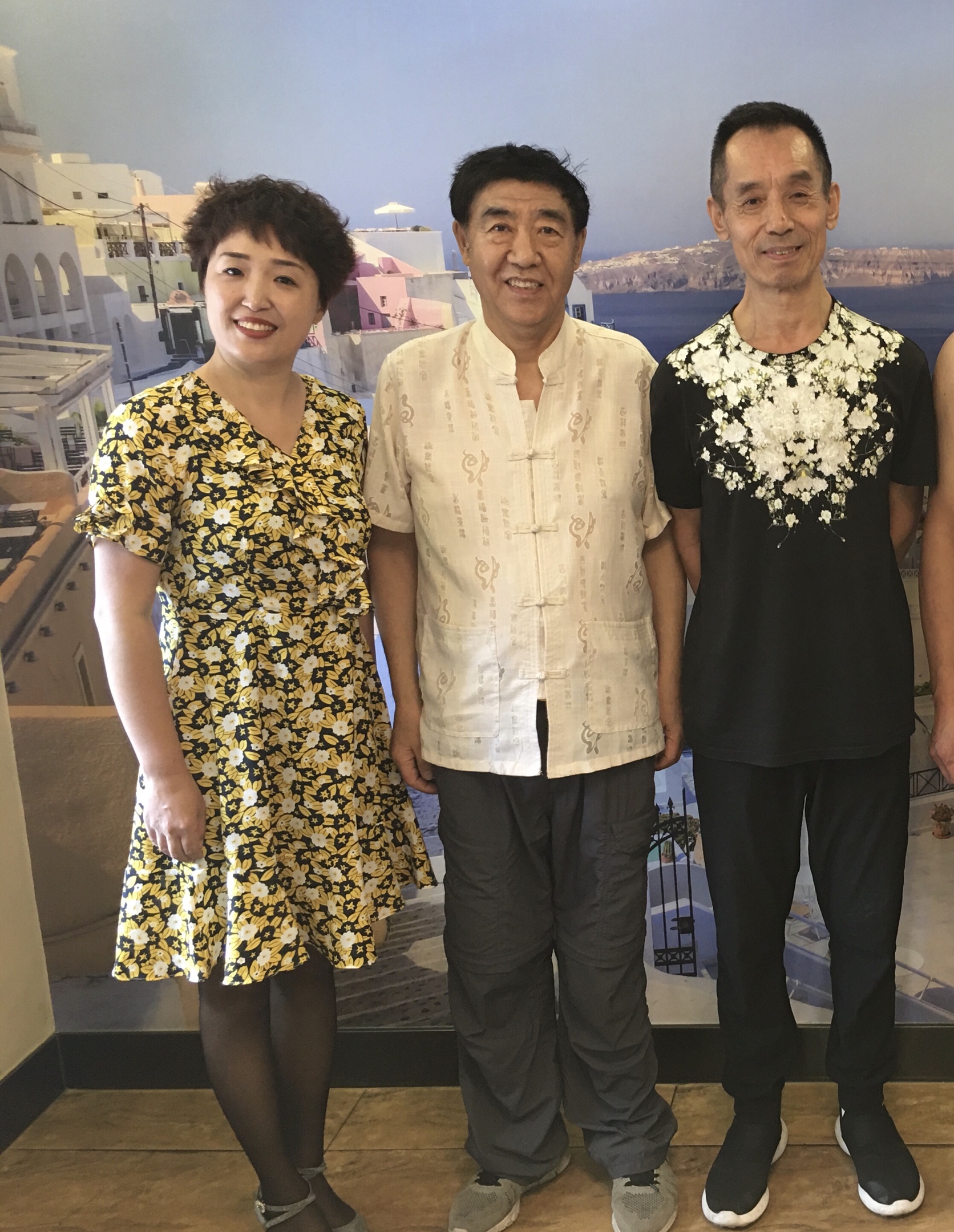 中国著名笑星表演艺术家常佩业先生,学生杨莲由马家军队医刘作文牡丹