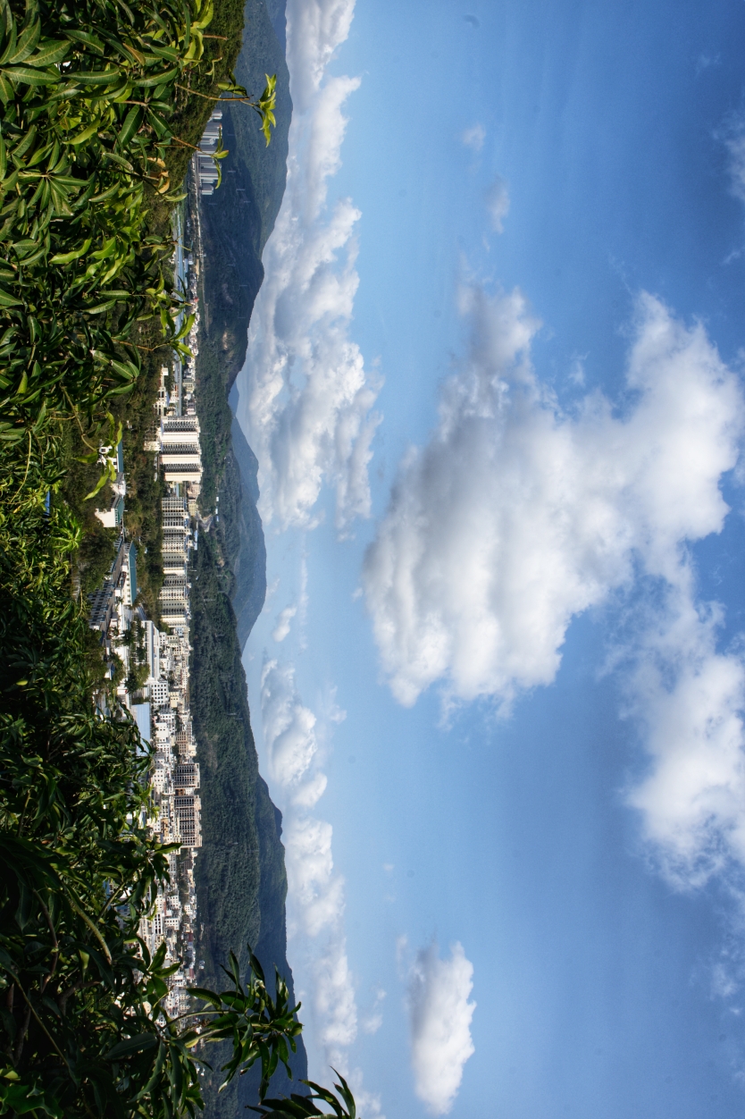 美丽三亚,浪漫天崖,空气清新的山营村.