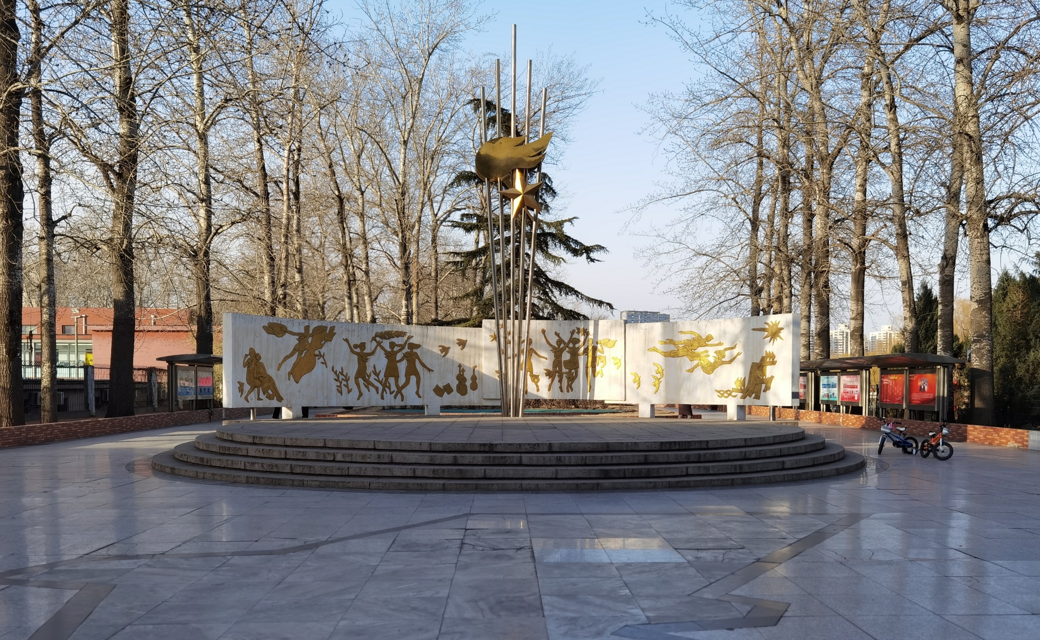 红领巾主题广场【首发】