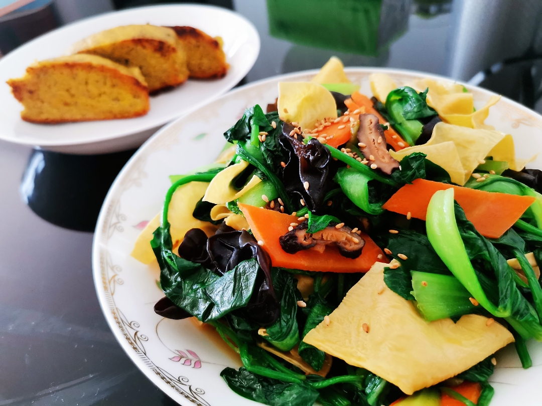 师兄们做的素食美味佳肴,纯图片分享