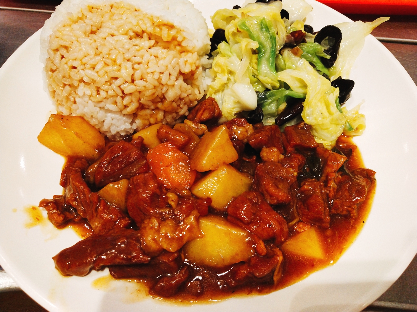 土豆牛肉盖饭 制作人:张恒辉