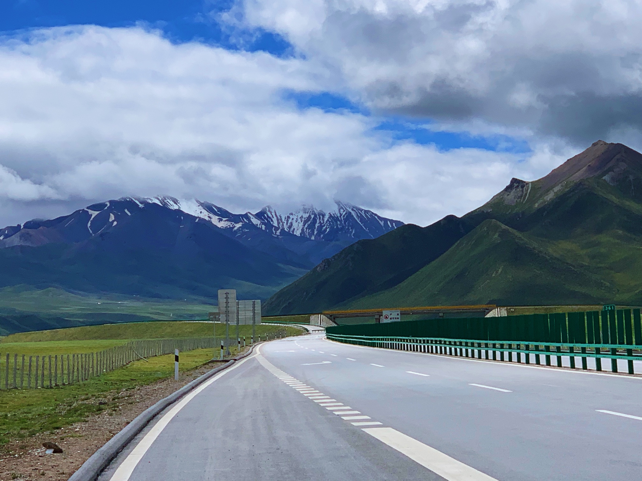 甘,川,青连接带 2000公里 全地貌最美公路 摄影:超越