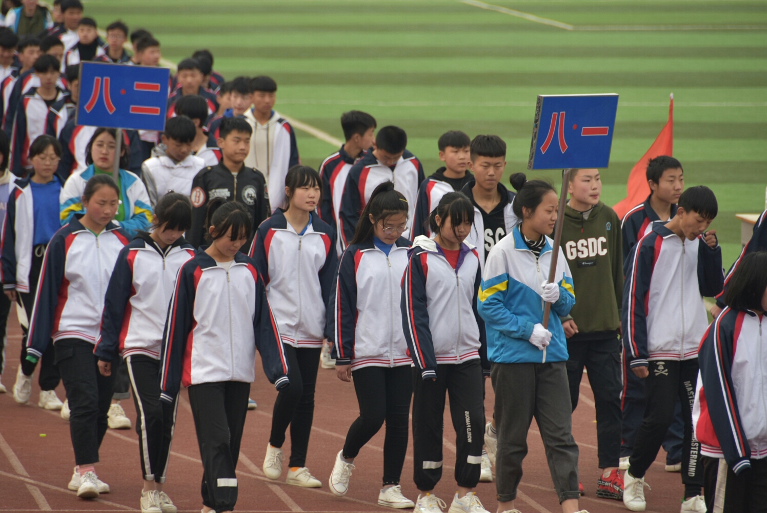 東平縣接山中學2019春季田徑運動會掠影