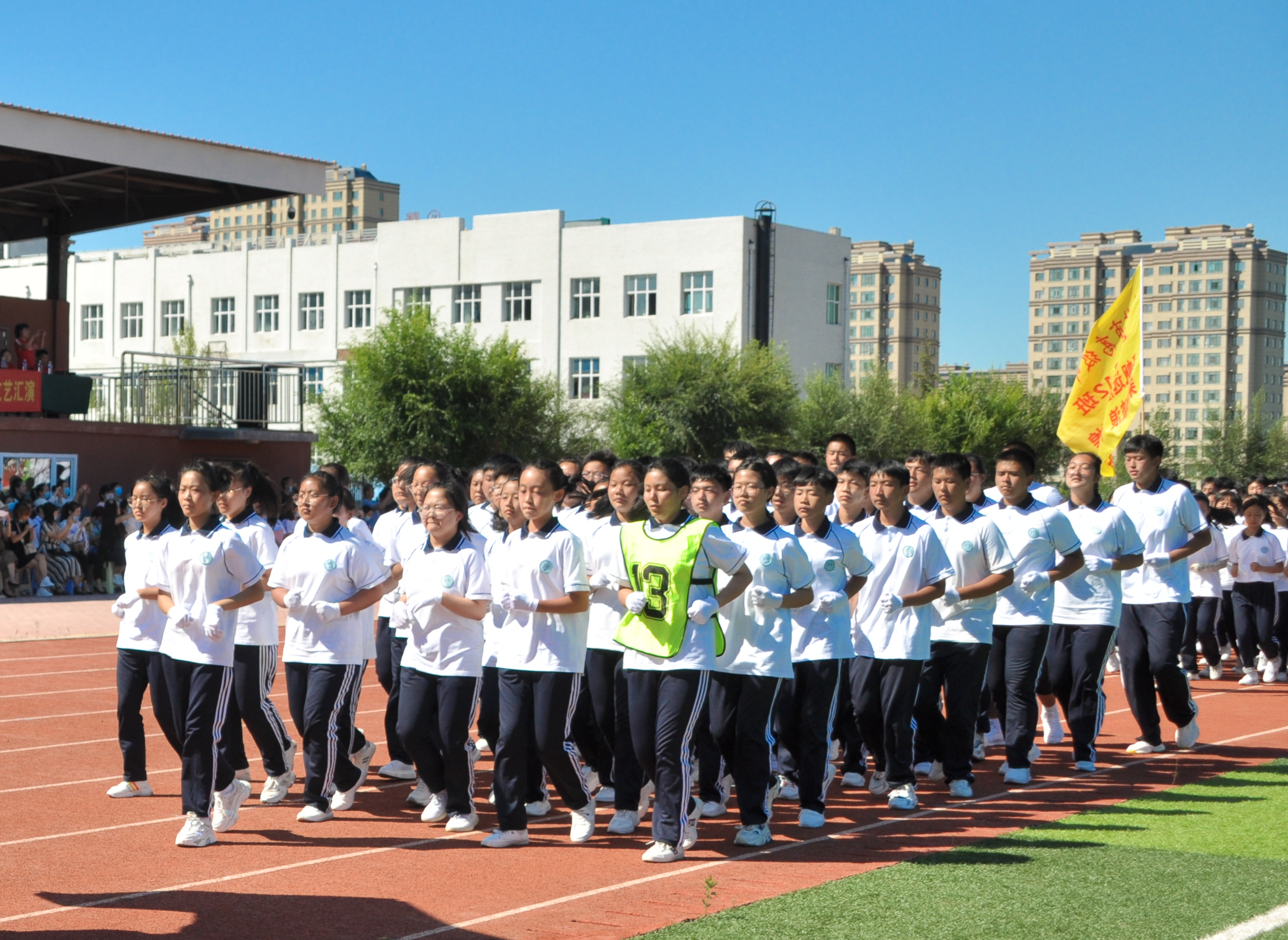 海林市高级中学高一新生军训