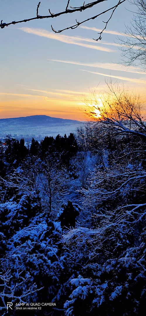 雪后朝阳图片图片