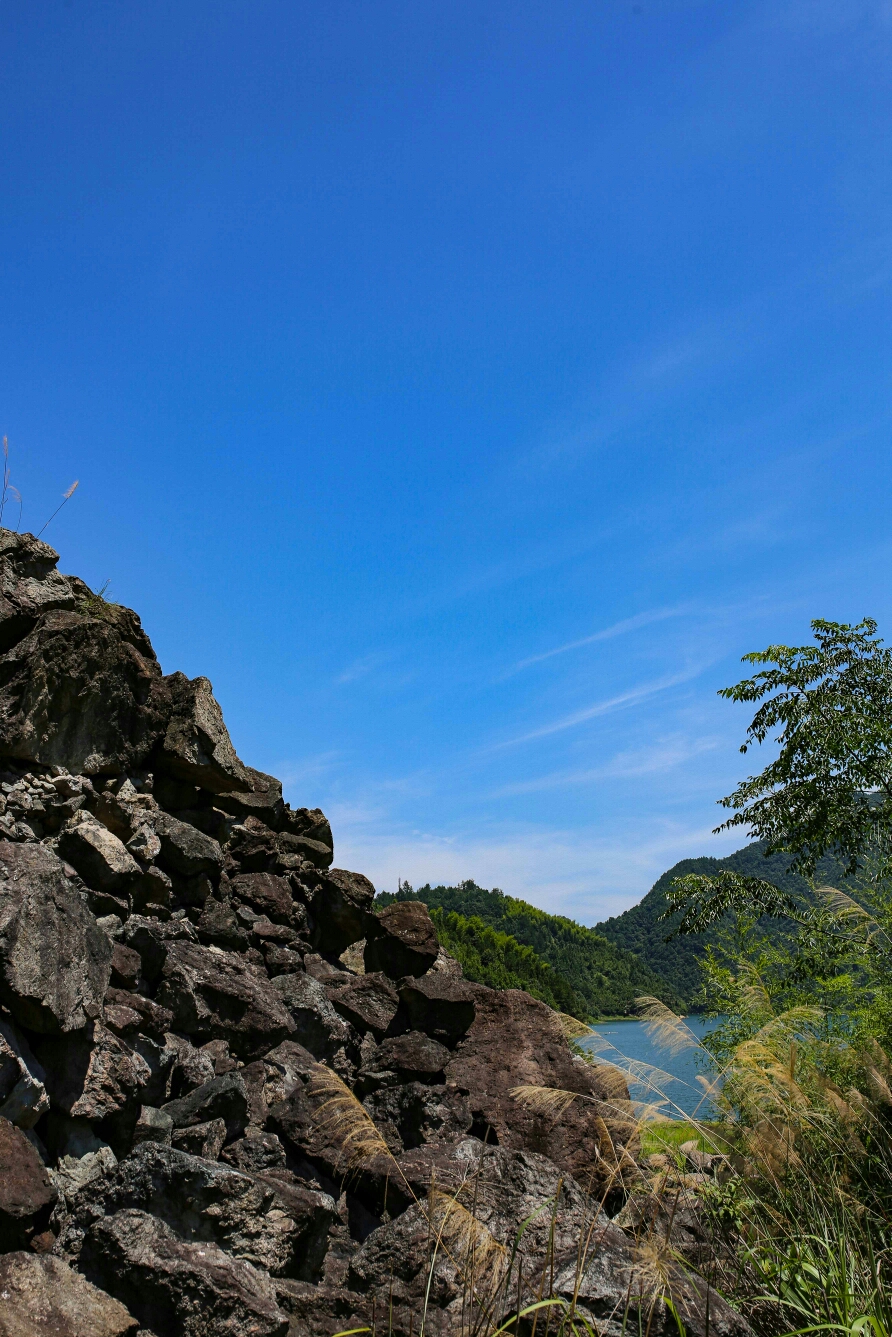 云淡风轻空山静