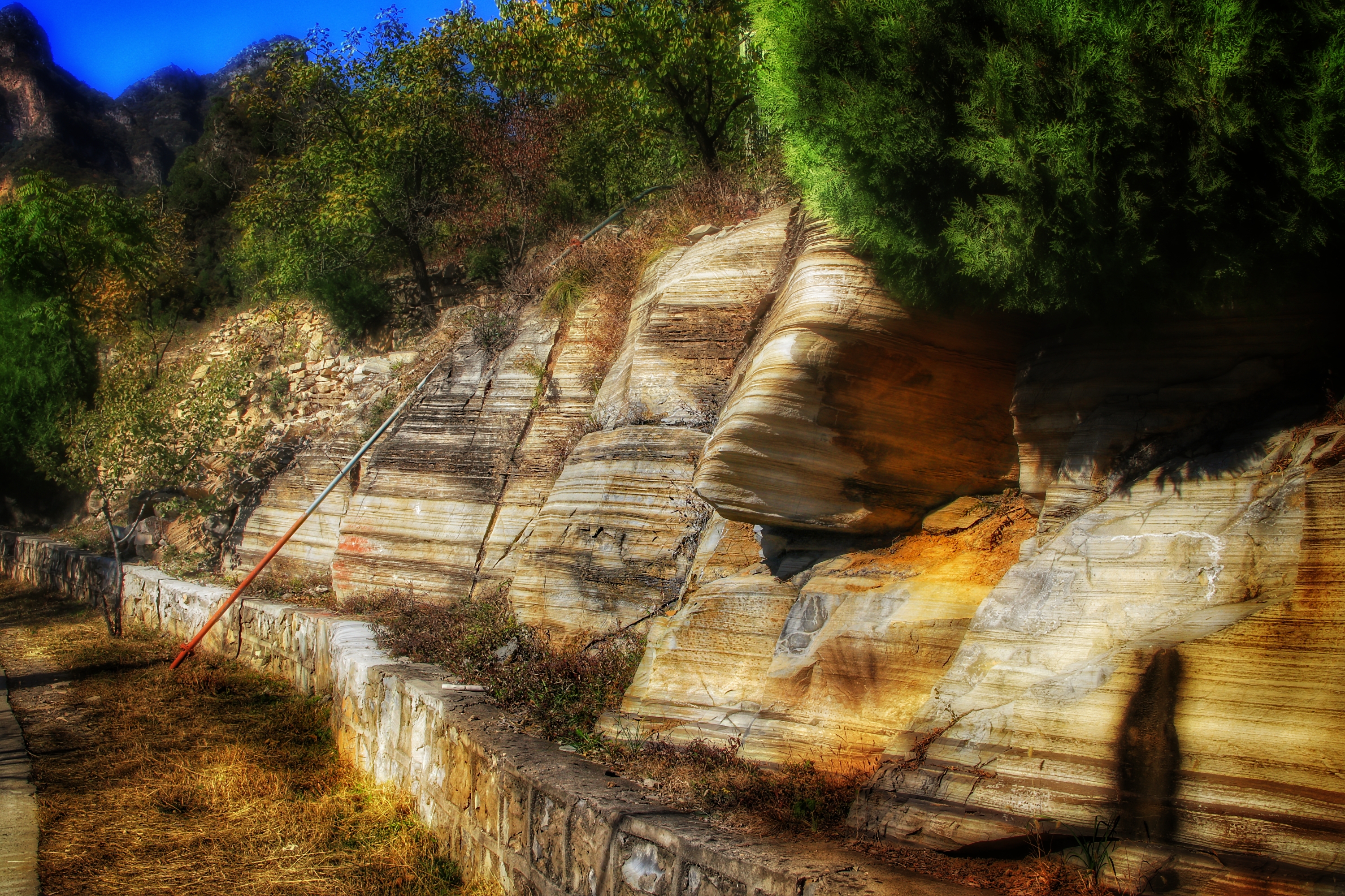 美丽的谷峪神话古朴的世外桃源