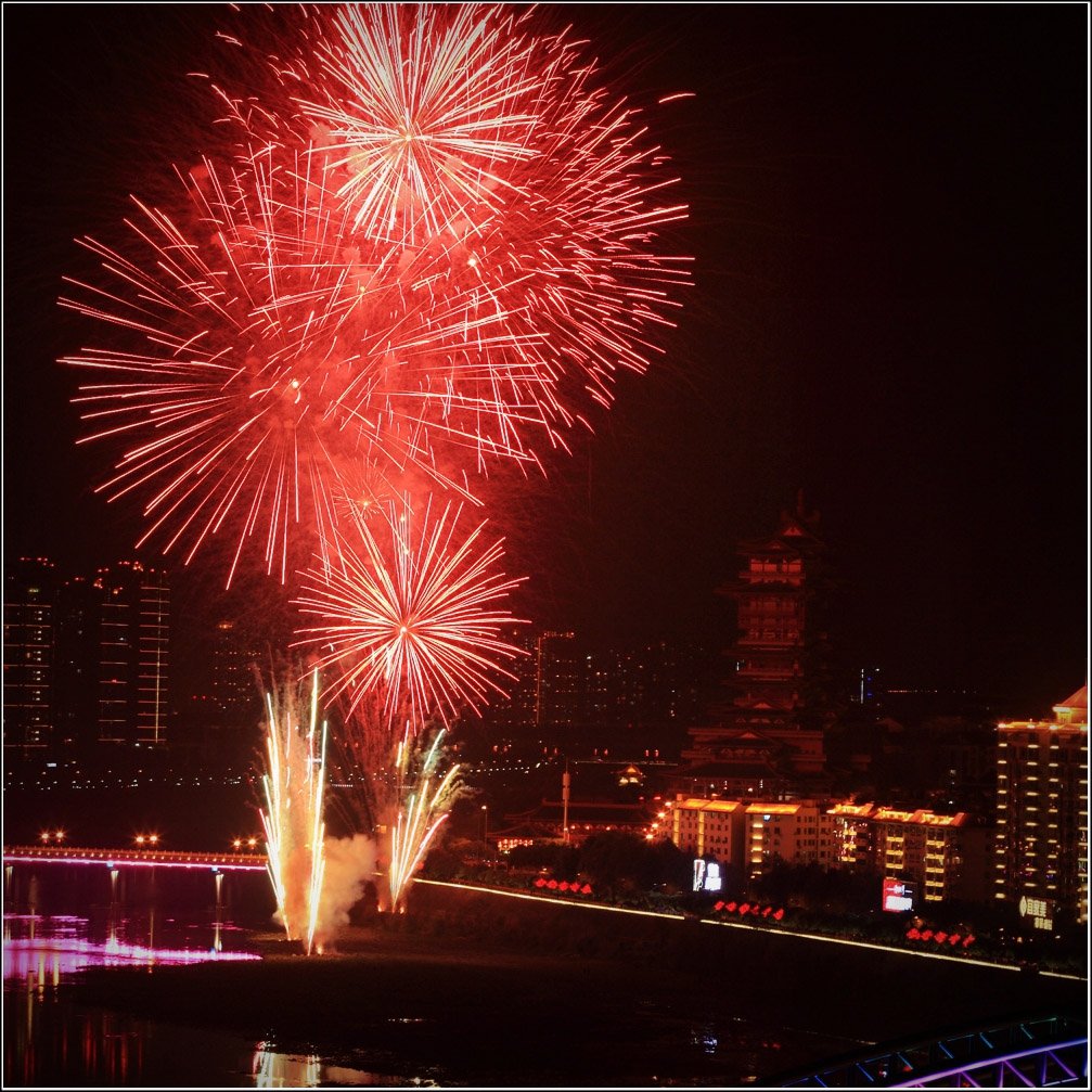 银花火树闹元宵