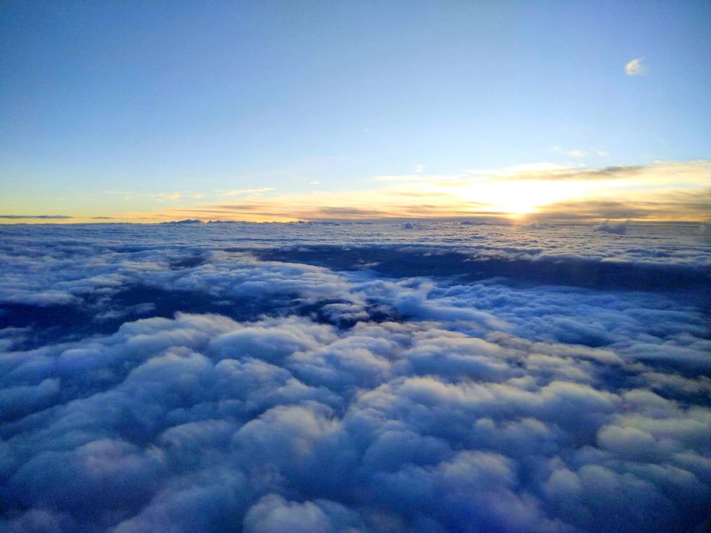 万米高空拍云海vv首发