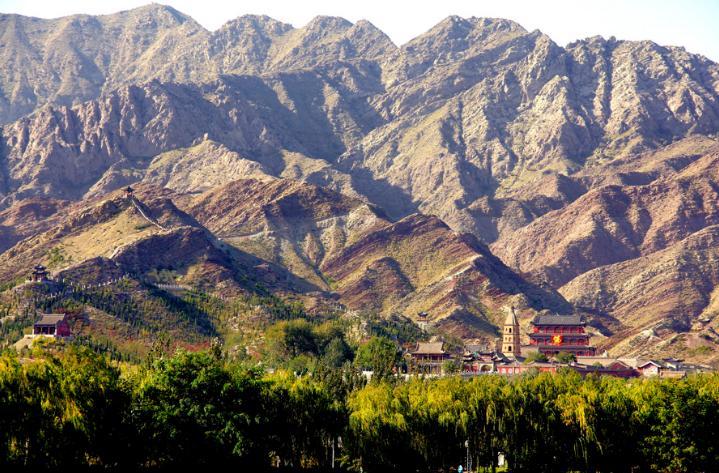 贺兰山作者:碑林路人诵读:老顽童