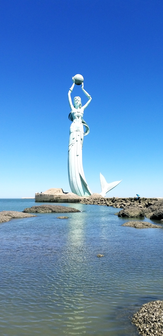 鲅鱼圈鲅鱼公主雕像图片