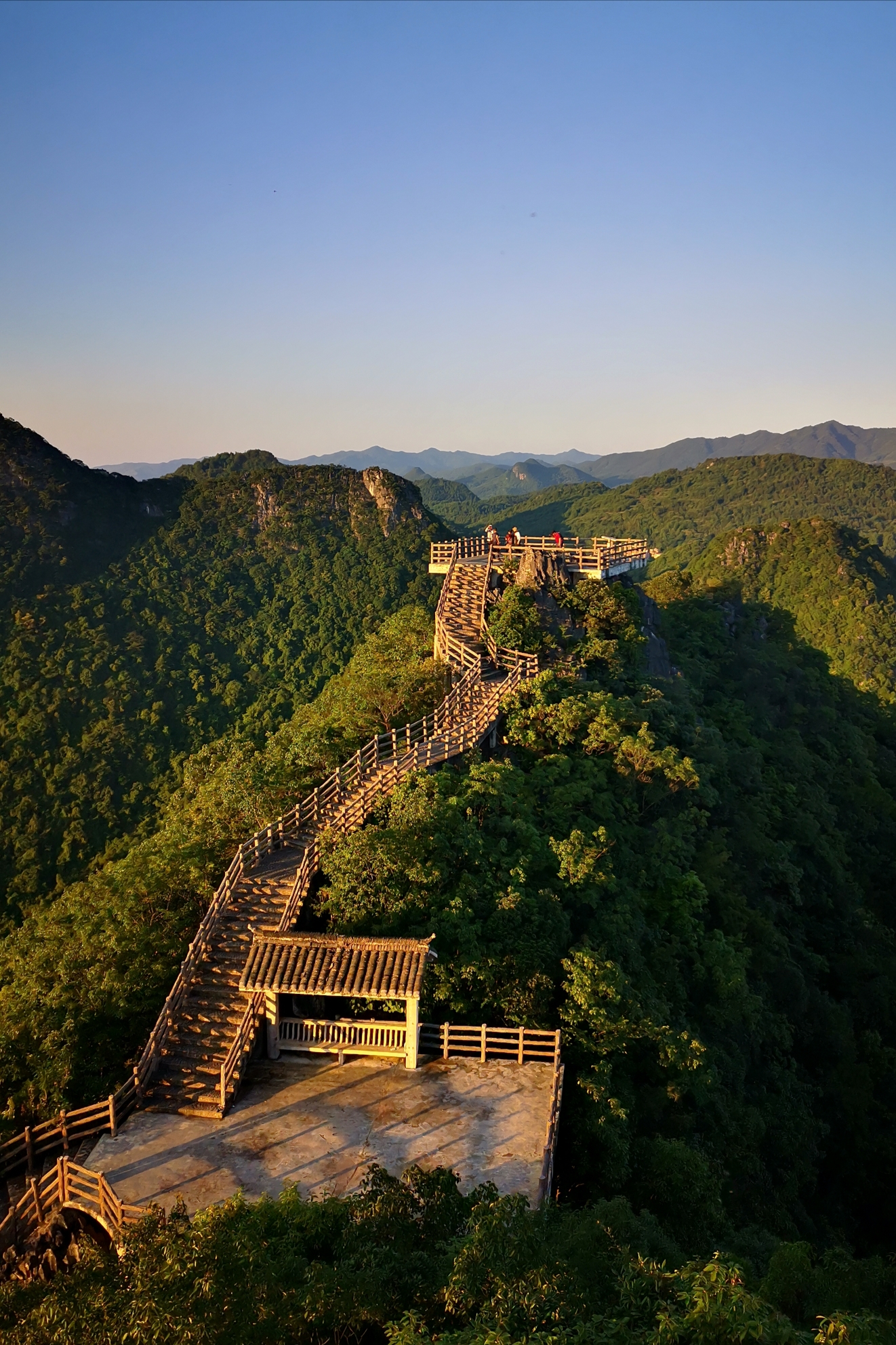 蓝山湘水溯源,九嶷山娥皇峰观日落