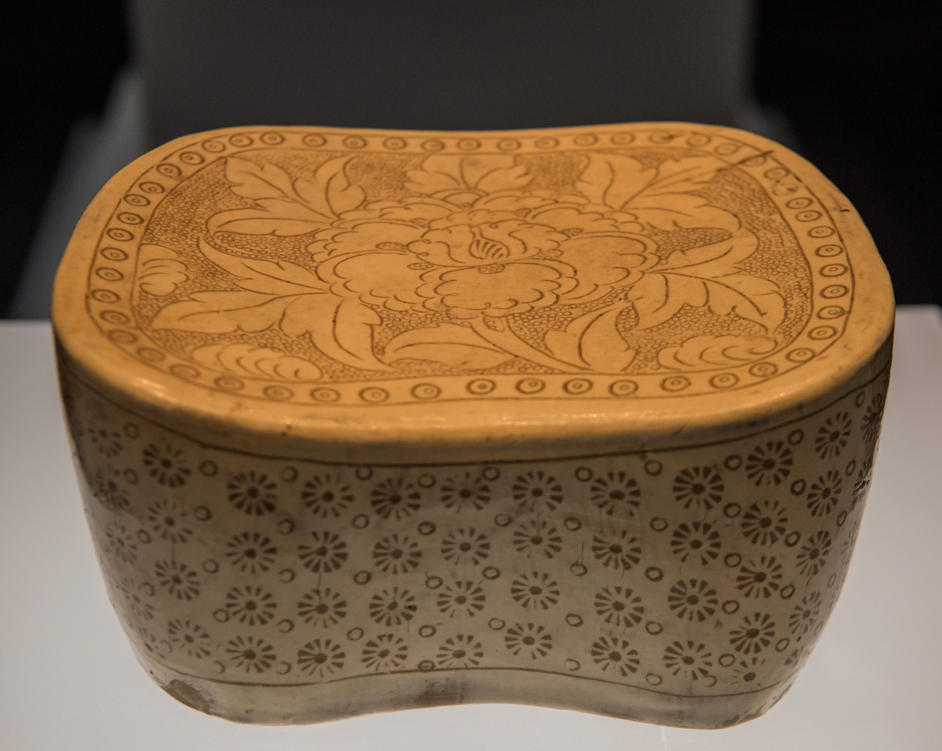 龙门遗粹——山西河津窑考古成果展