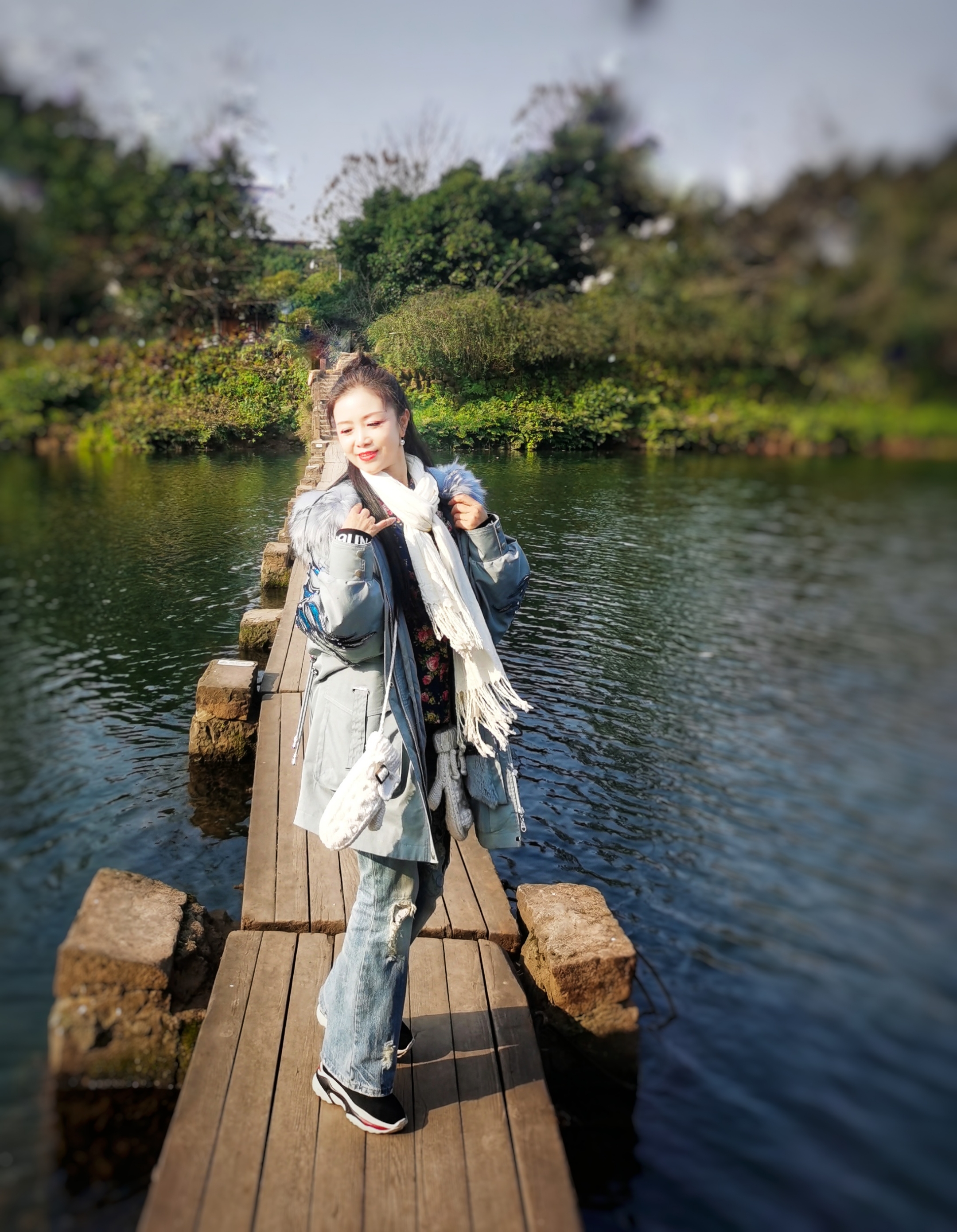 桥边姑娘冬日暖阳之柳江