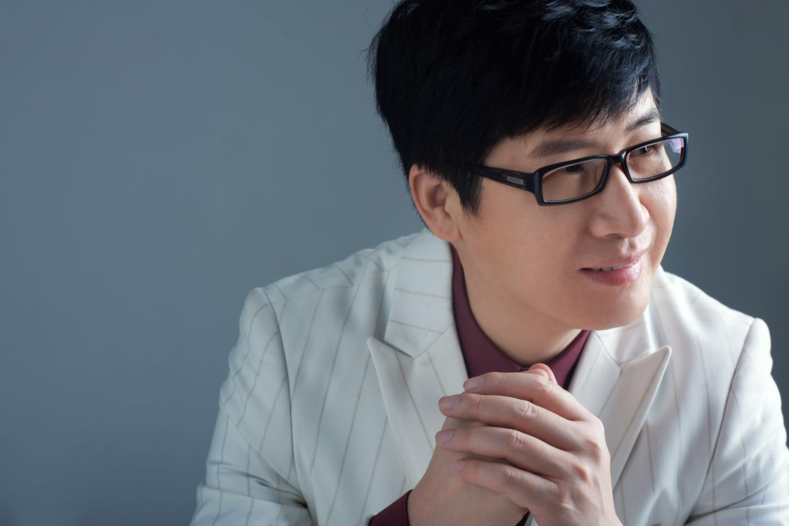 中国新歌声北京赛区十强歌手李东参加六一活动展示