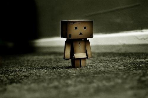 首发最终还是默默的一个人冷冷的看世间浮沉