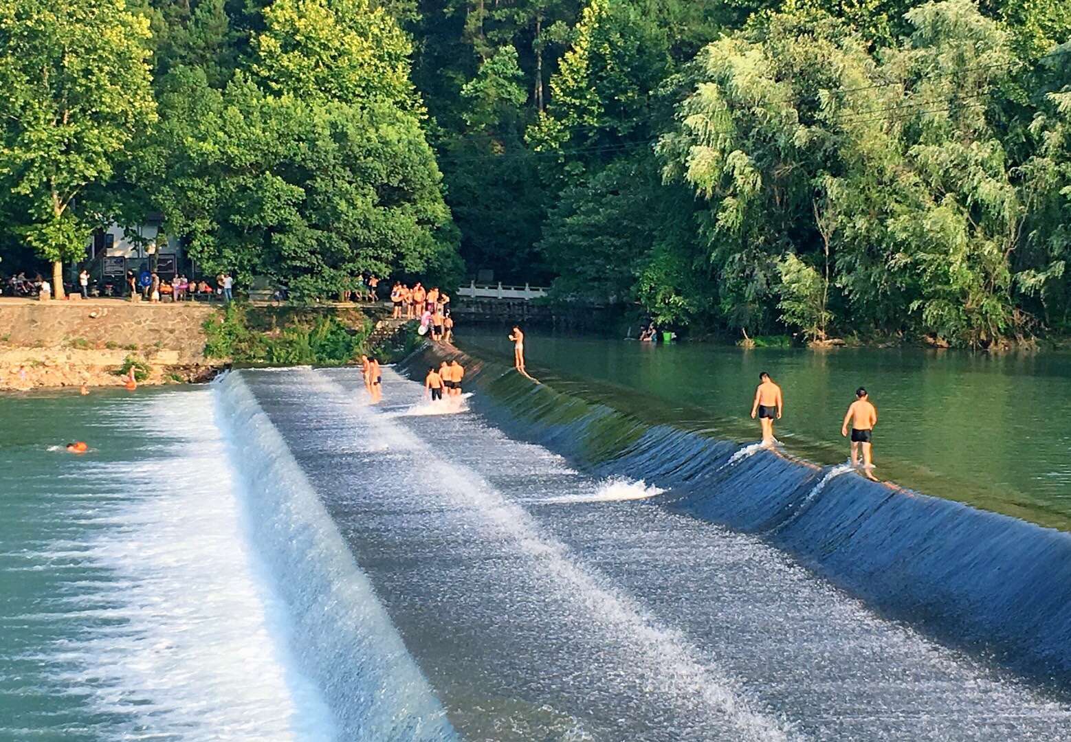 《爽·嬉水于白沙溪》手机随记