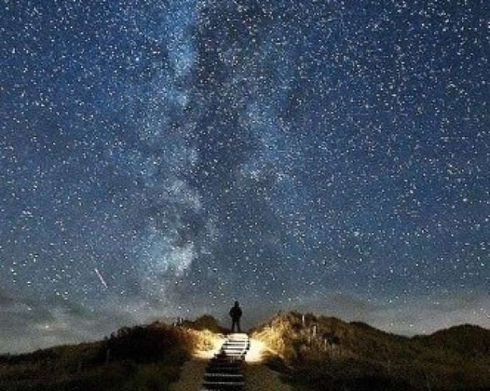 【零海岸之声】配乐诗歌《苍天有命》作者:王峰朗诵,制作:零海岸